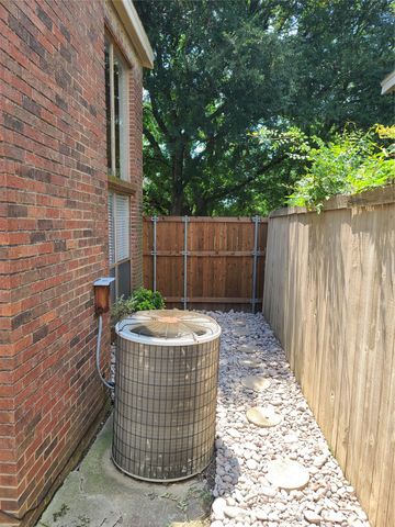 1914 Shorewood Drive, Grapevine, TX 76051