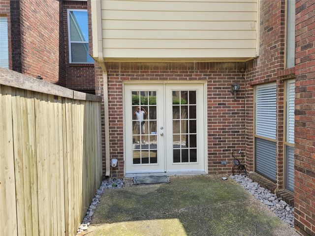 1914 Shorewood Drive, Grapevine, TX 76051