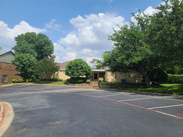 1914 Shorewood Drive, Grapevine, TX 76051