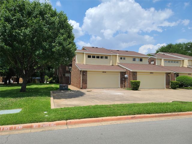 1914 Shorewood Drive, Grapevine, TX 76051