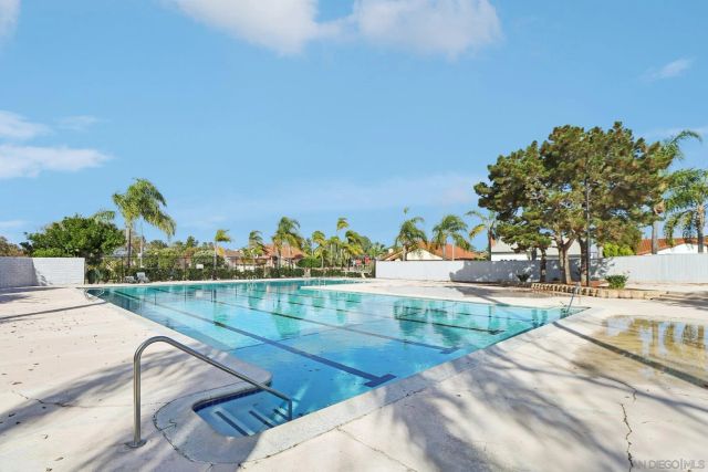 324 Countrywood Ln, Encinitas, CA 92024