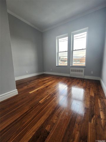 133 Lincoln Avenue D, Mineola, NY 11501