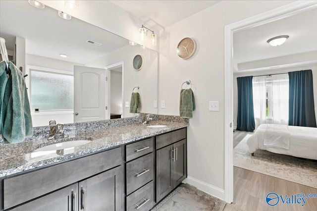 143 River Pointe Drive, New Market, AL 35761