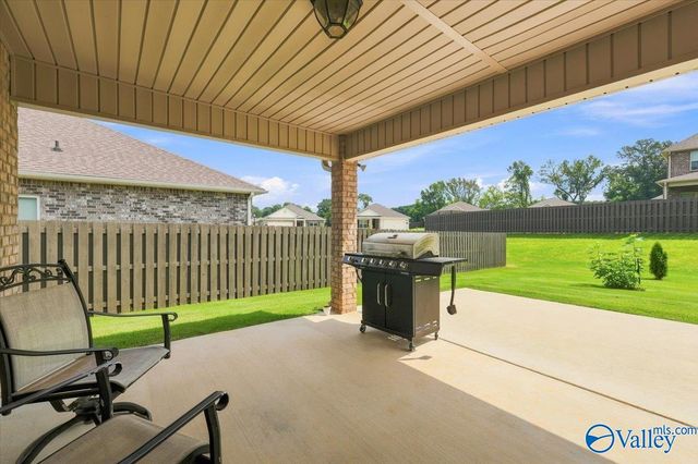 143 River Pointe Drive, New Market, AL 35761