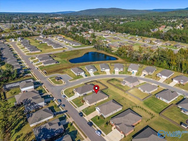 143 River Pointe Drive, New Market, AL 35761