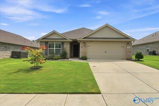 143 River Pointe Drive, New Market, AL 35761