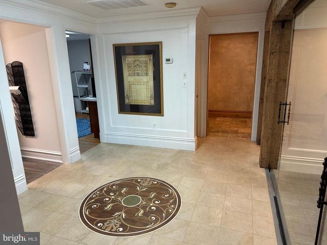 6846 ELM ST #1, Mclean, VA 22101