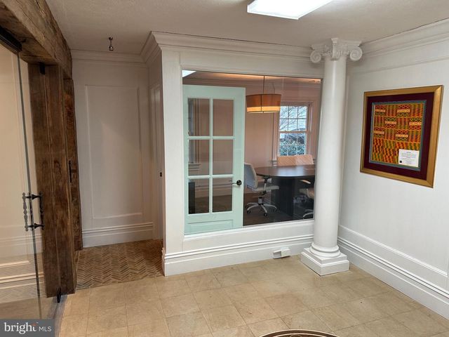 6846 ELM ST #1, Mclean, VA 22101