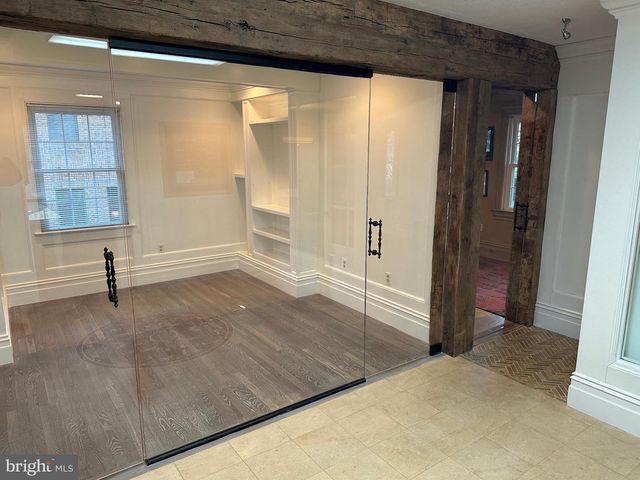 6846 ELM ST #1, Mclean, VA 22101