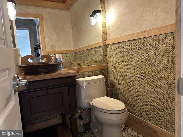 6846 ELM ST #1, Mclean, VA 22101