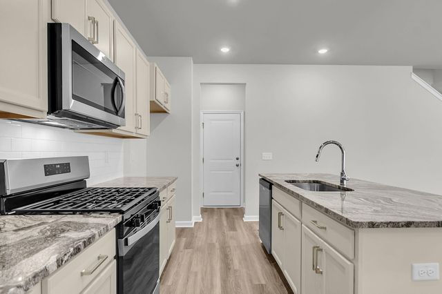 422 Colfax Lane, Summerville, SC 29486
