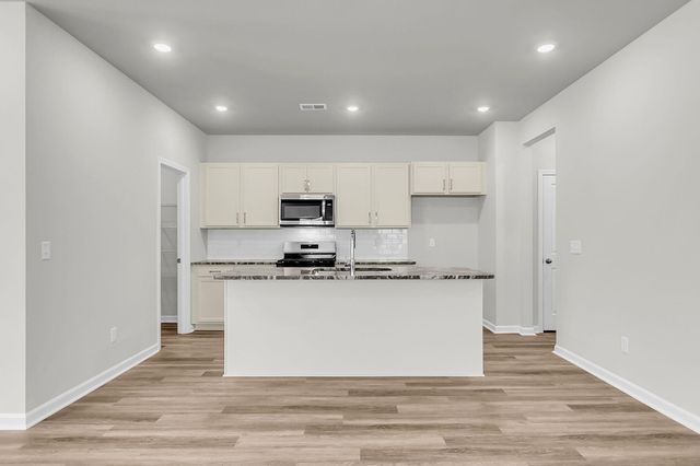 422 Colfax Lane, Summerville, SC 29486