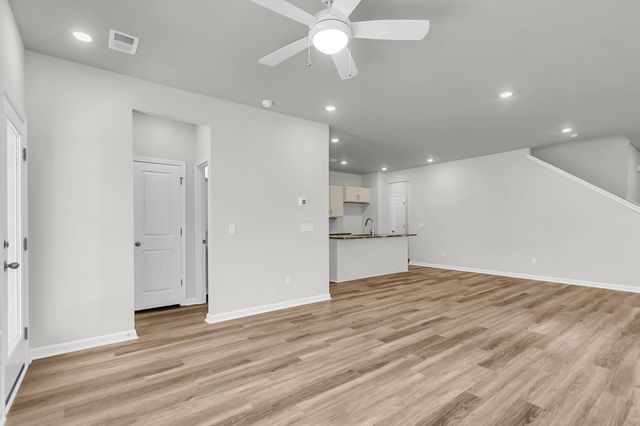 422 Colfax Lane, Summerville, SC 29486