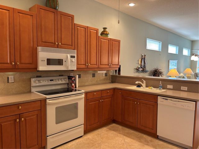 2091 LYNX RUN, North Port, FL 34288