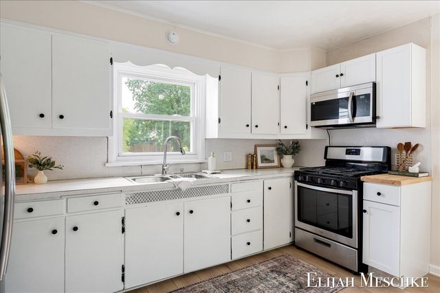 313 Washington Avenue, Muskegon, MI 49441