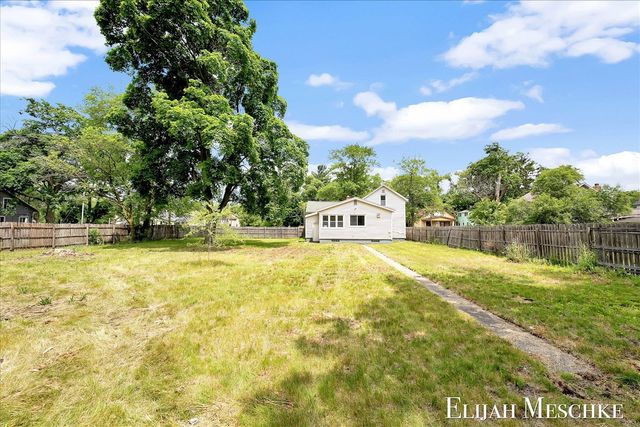 313 Washington Avenue, Muskegon, MI 49441