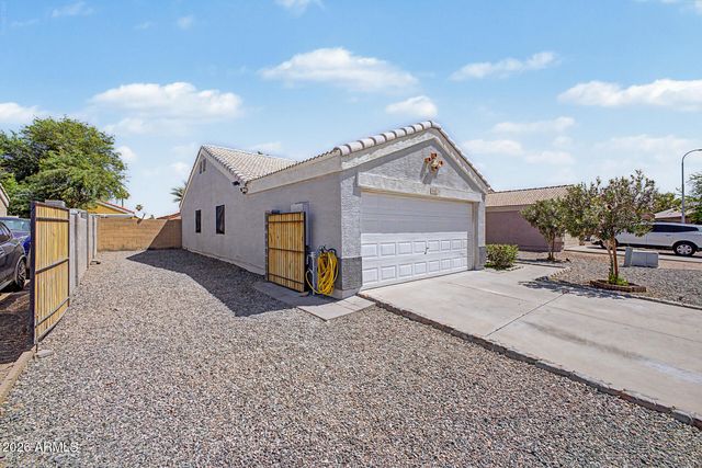 8430 W CORA Lane, Phoenix, AZ 85037