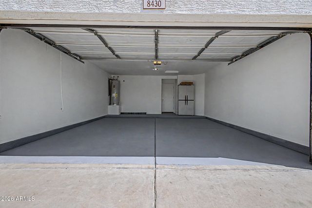 8430 W CORA Lane, Phoenix, AZ 85037