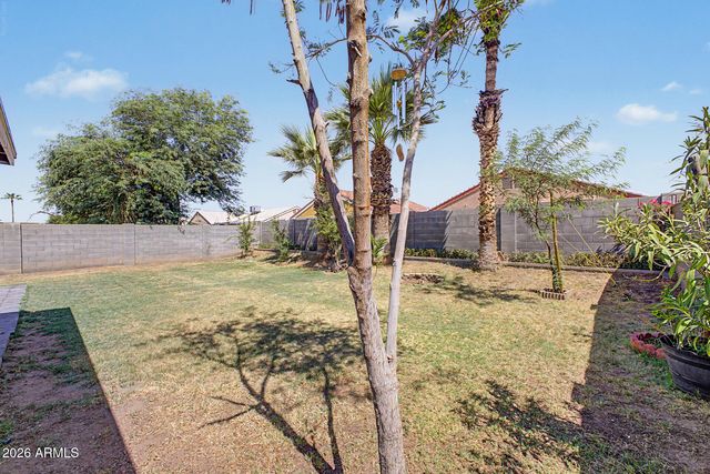 8430 W CORA Lane, Phoenix, AZ 85037