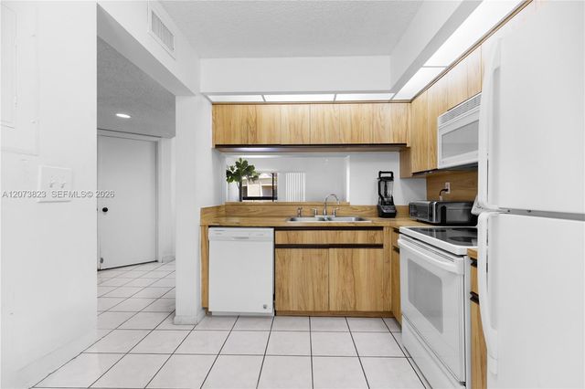 12990 SW 88th Lane B203, Miami, FL 33186