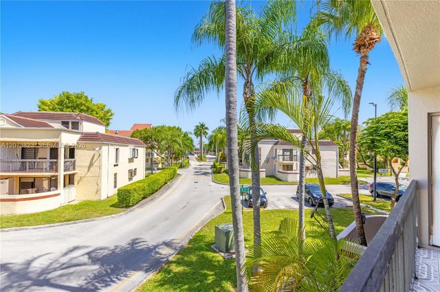12990 SW 88th Lane B203, Miami, FL 33186