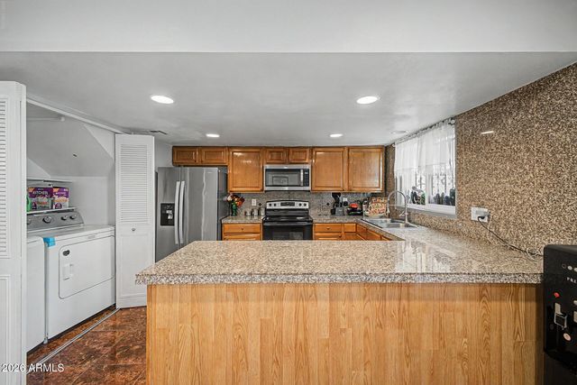 4310 W OCOTILLO Road, Glendale, AZ 85301