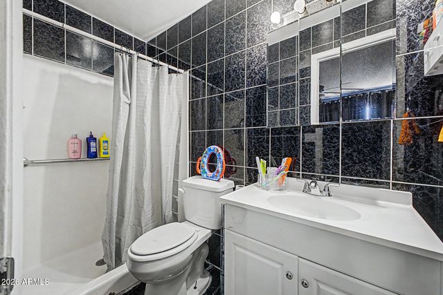 4310 W OCOTILLO Road, Glendale, AZ 85301