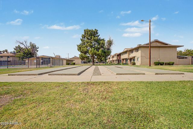 4310 W OCOTILLO Road, Glendale, AZ 85301