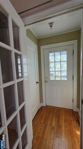 195 Snake Den, Bloomingdale, NJ 07405