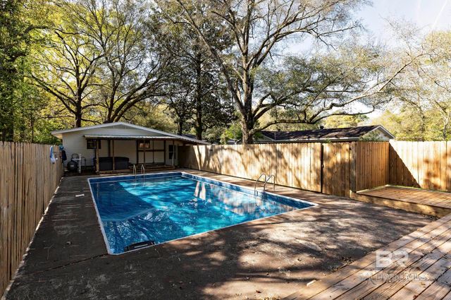 5404 Forest Park Drive, Mobile, AL 36618