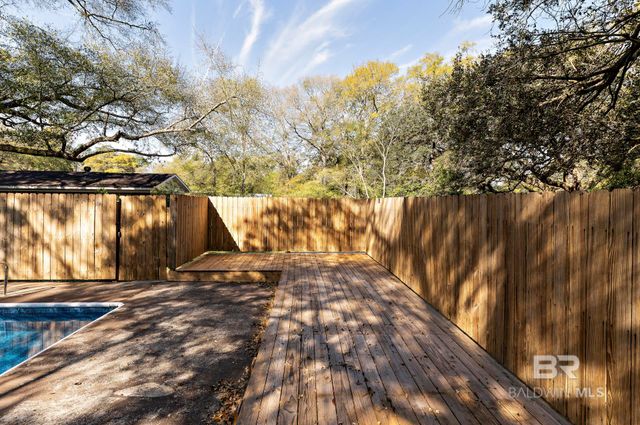 5404 Forest Park Drive, Mobile, AL 36618
