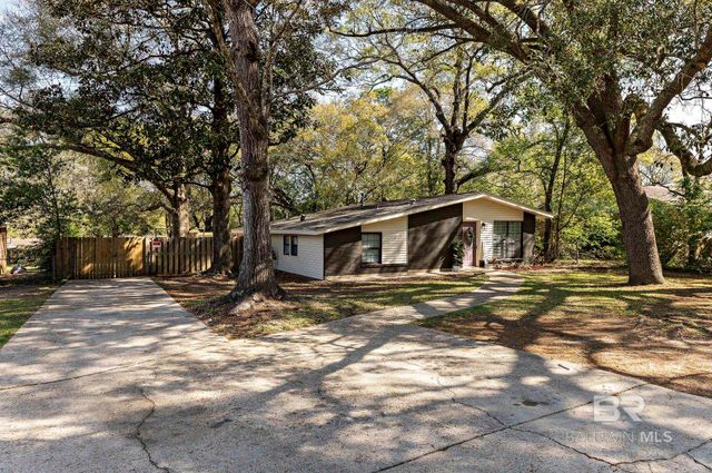 5404 Forest Park Drive, Mobile, AL 36618