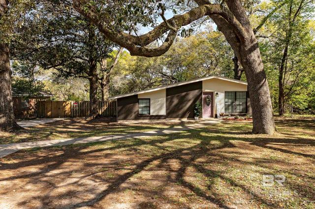5404 Forest Park Drive, Mobile, AL 36618