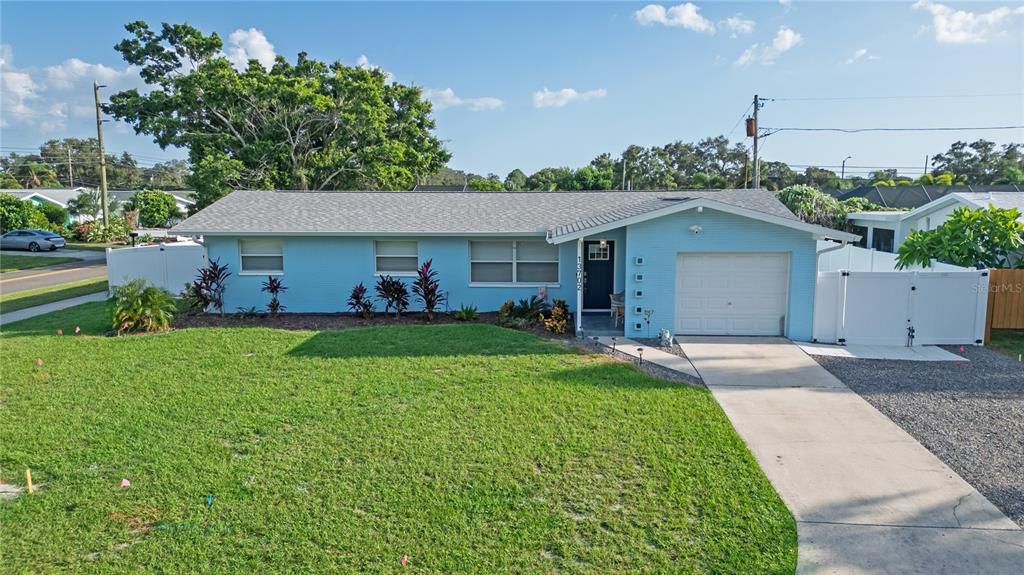 13702 MARTINIQUE DRIVE, Seminole, FL 33776