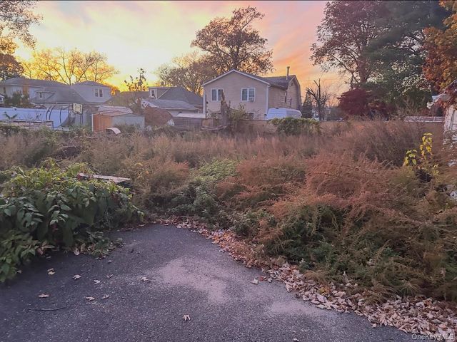 14212 222nd Street, Laurelton, NY 11413