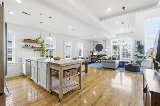 235 Lowell St 6, Somerville, MA 02144