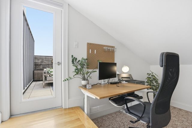 235 Lowell St 6, Somerville, MA 02144