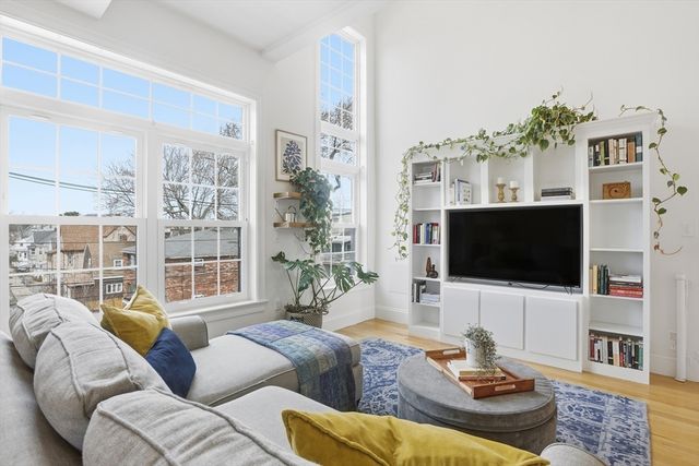 235 Lowell St 6, Somerville, MA 02144