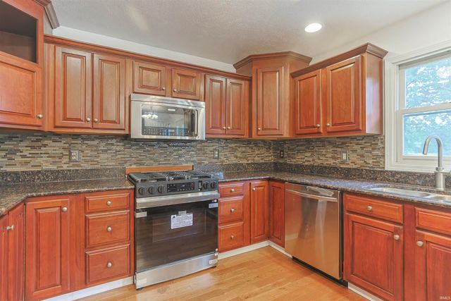 53134 old farm Road, Elkhart, IN 46514
