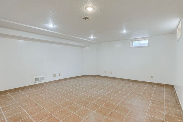 53134 old farm Road, Elkhart, IN 46514