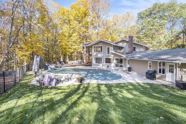 7160 River Valley Drive, Alto, MI 49302