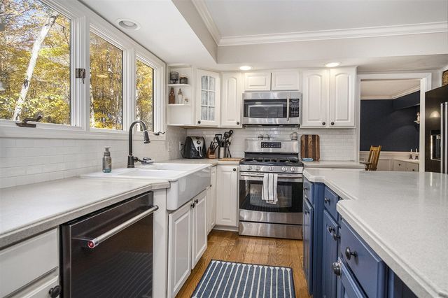 7160 River Valley Drive, Alto, MI 49302