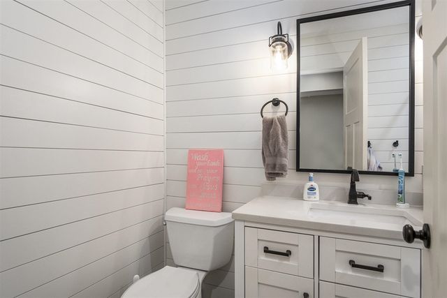 7160 River Valley Drive, Alto, MI 49302