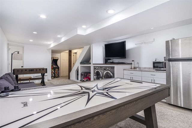 7160 River Valley Drive, Alto, MI 49302