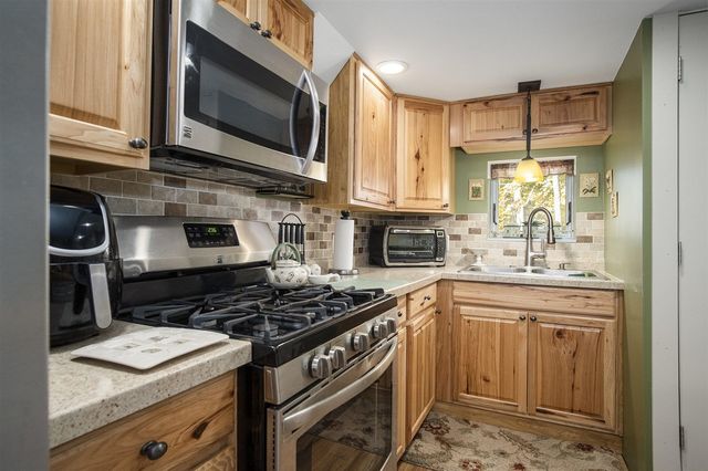 7160 River Valley Drive, Alto, MI 49302