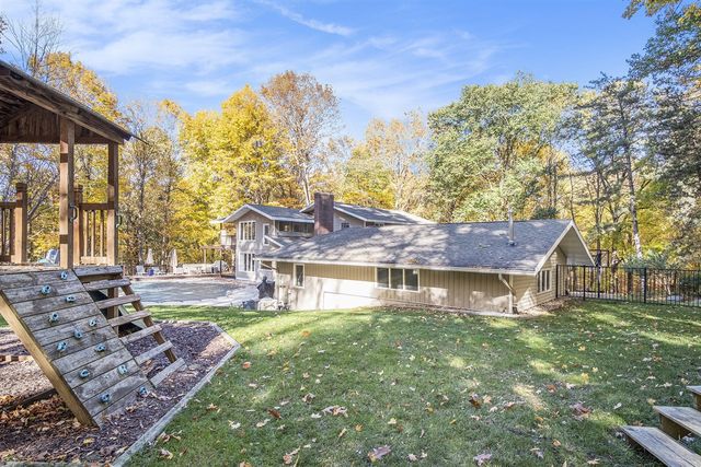 7160 River Valley Drive, Alto, MI 49302