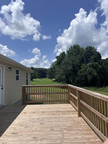 80 Dave O Lane, Loretto, TN 38469