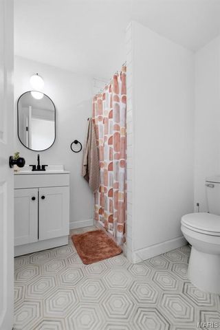 8517 Ava Drive, St Louis, MO 63123