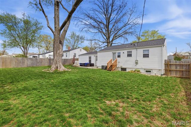 8517 Ava Drive, St Louis, MO 63123