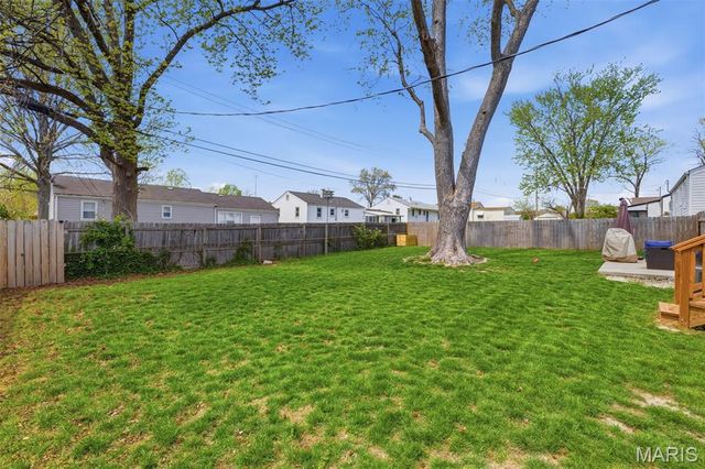 8517 Ava Drive, St Louis, MO 63123